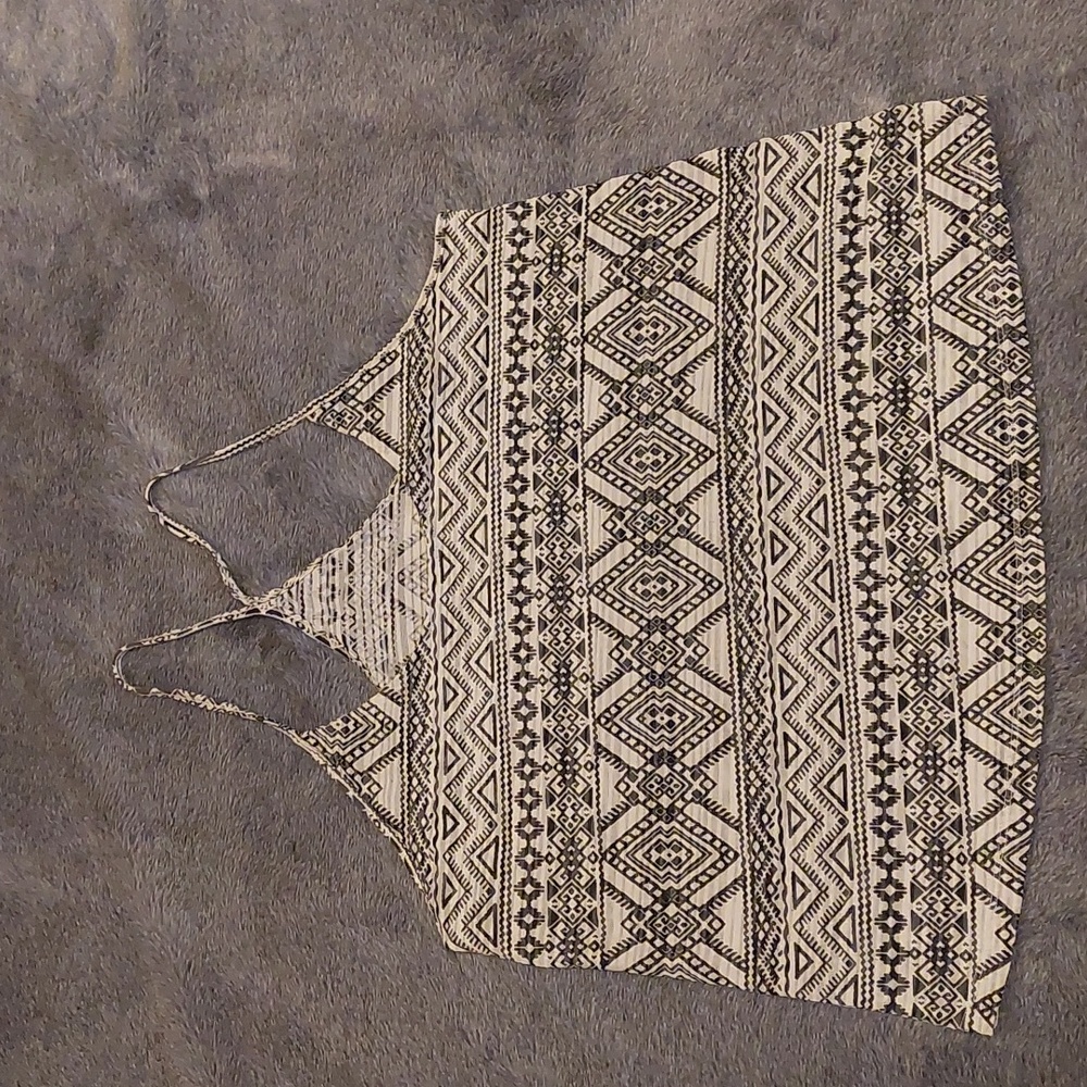 Black & White Geometric Print Flowy Tank by Forever 21 Size LG